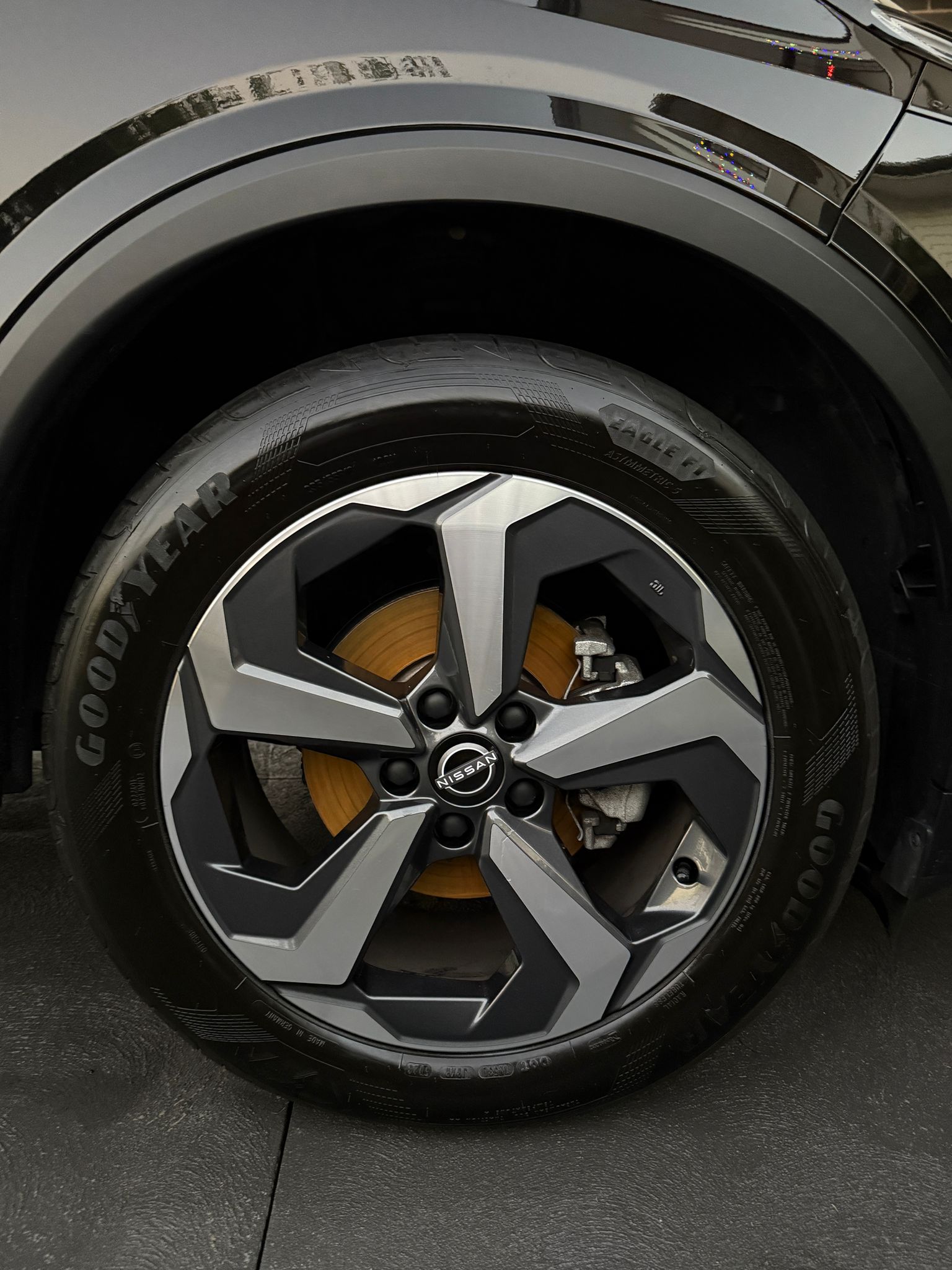 Tyre and wheel detail Sydney after — embedded brake dust removed, Tawazun Detailing